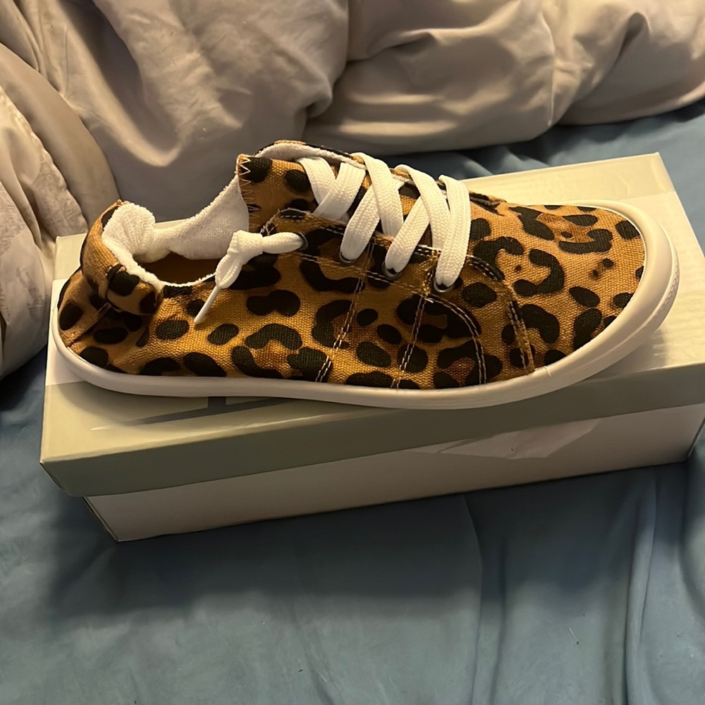 Leopard Shoes! Dress up or down.